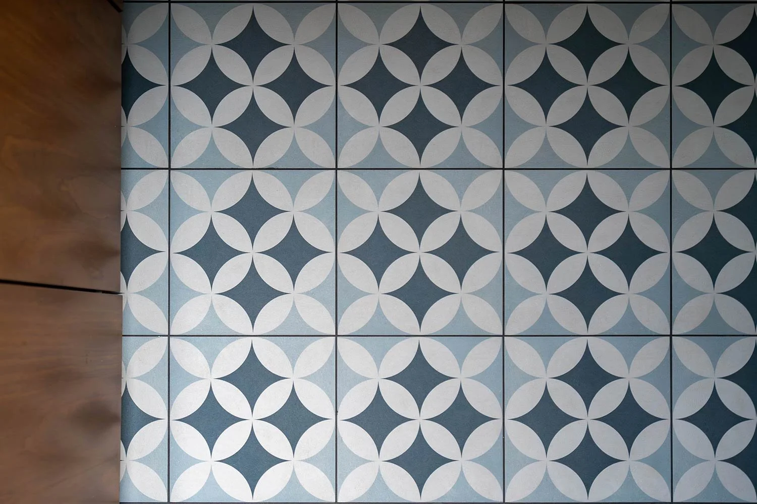 Unique tile flooring that hides dirt and grime