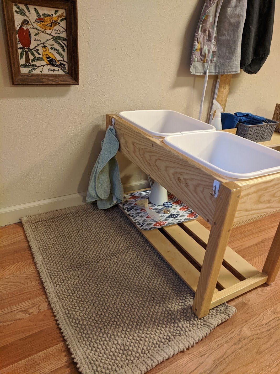 Dish Washing Table