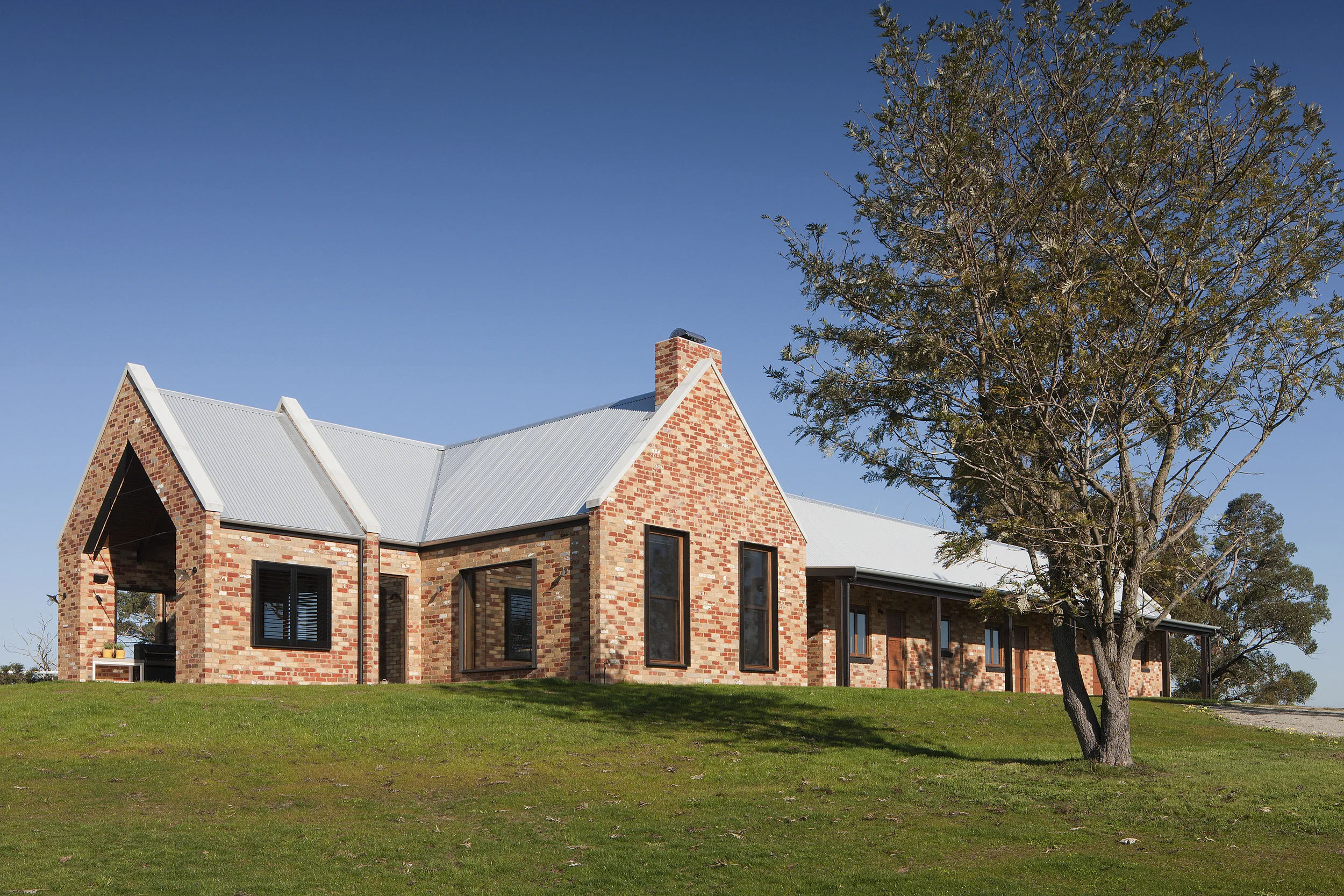 Labertouche House: West facade