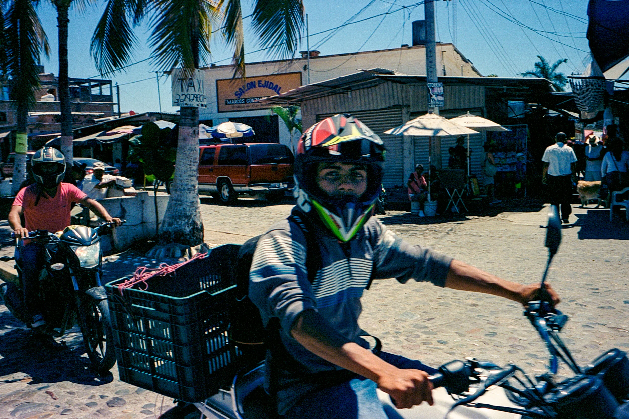 86-portra-400-leicam6-bucerias-mexico-april-1824-Edit.jpg