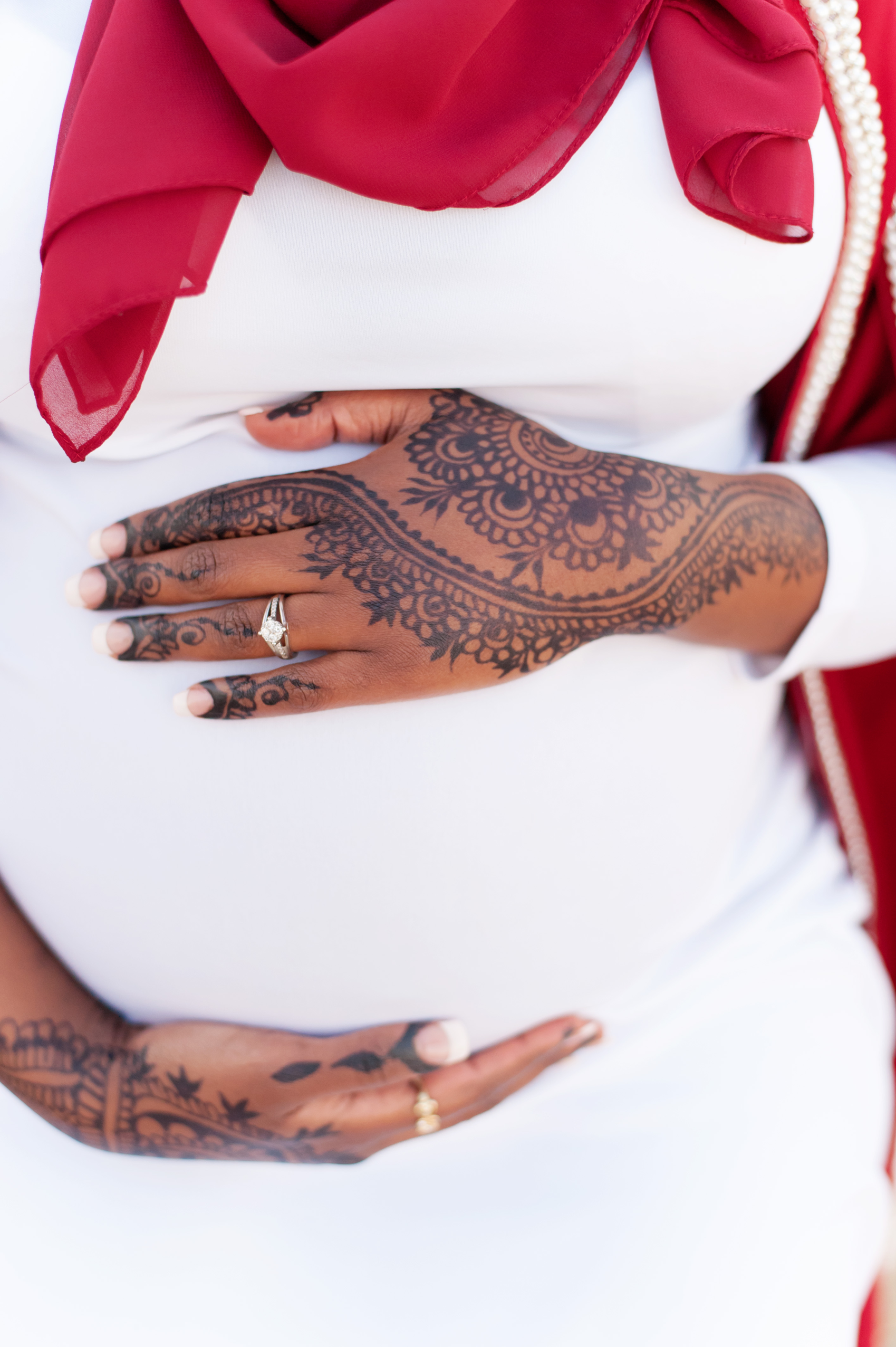 baby-belly-photos-columbus-ohio-big-fish-stories-photography.png