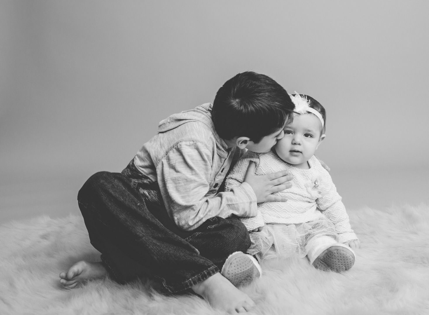sibling-photo-studio-centerburg-ohio.jpg