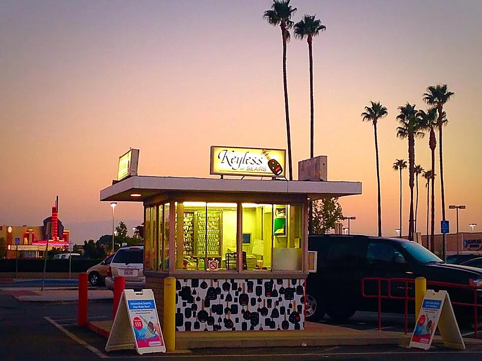 Bakersfield Keyless.jpg