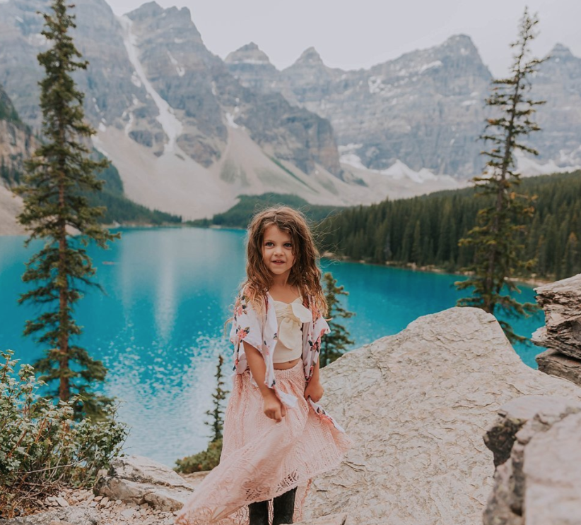 FAMILY SESSION | MORAINE LAKE