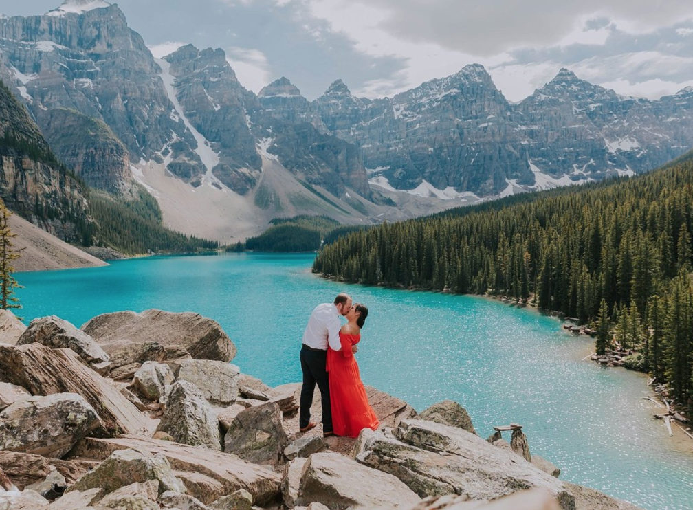 JASON + VI | BANFF &amp;  MORAINE PHOTOGRAPHER