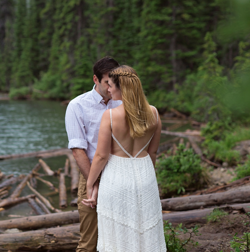 MARNI + MIKE : ENGAGEMENT PHOTOS AT MORAINE LAKE