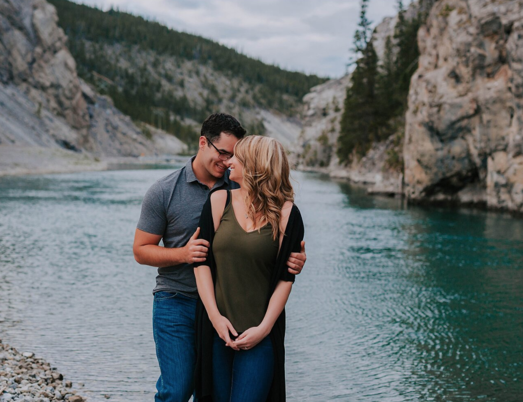 NICOLE + DUNCAN | BANFF ENGAGEMENT PHOTOS