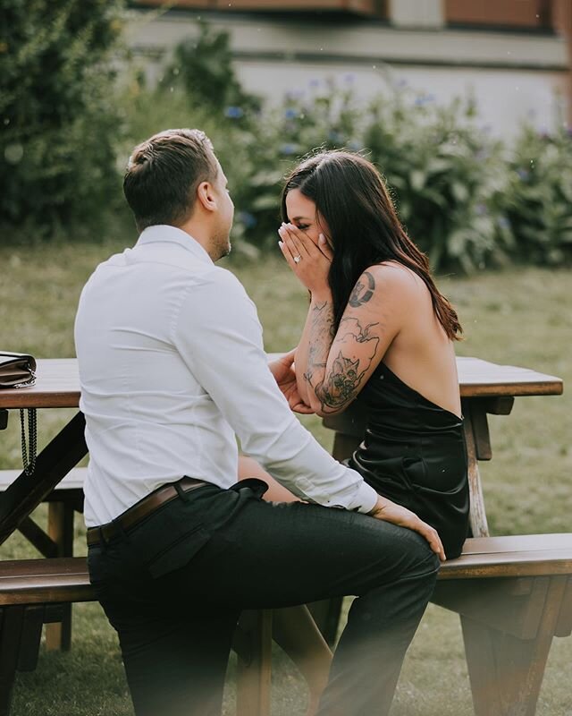 Repost!! Didn't want to share them the day of the proposal, so I waited hehe💕
&bull;&bull;&bull;&bull;
But this surprise was unlike anything else.. The moment he went down on one knee, the sun suddenly came out and SOFT RAIN DROPLETS FELL FROM THE F