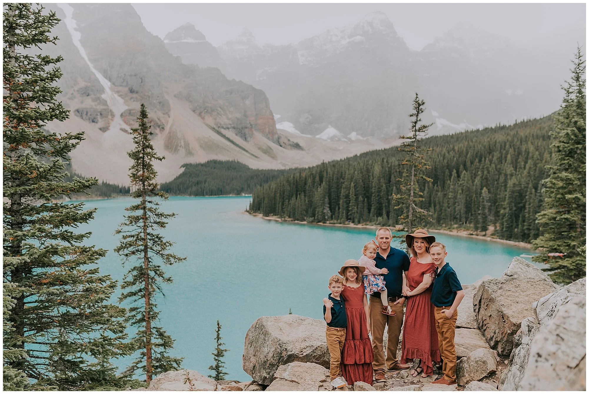 FAMILY PHOTOS | MORAINE LAKE
