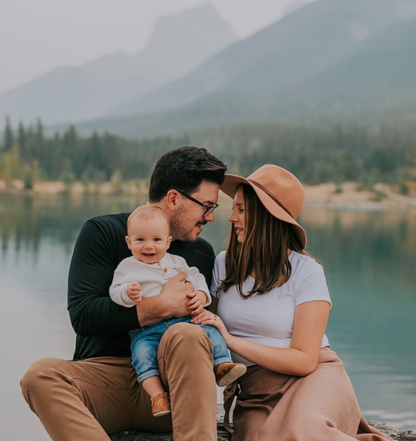 RICHELLE, MACK, JUDE | FAMILY CANMORE SESSION