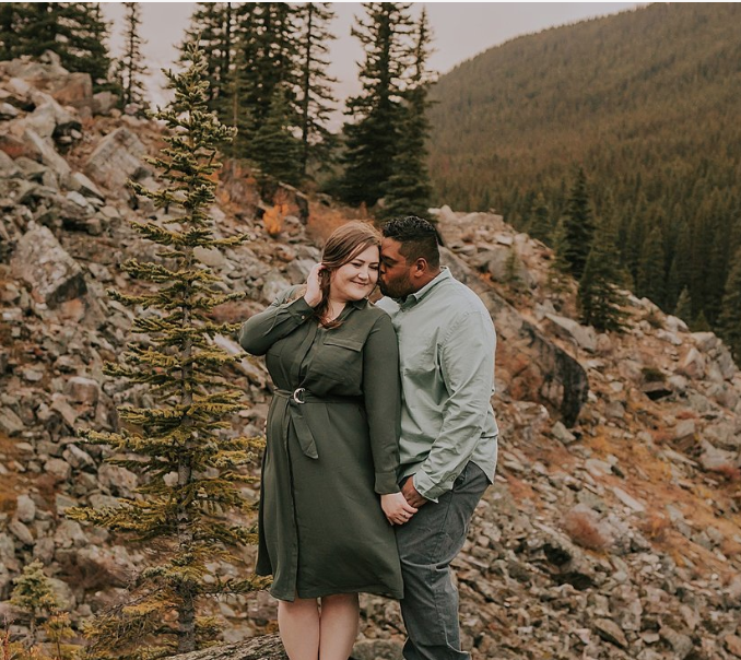 FERNANDO + ATHENA | COUPLES AT MORAINE LAKE