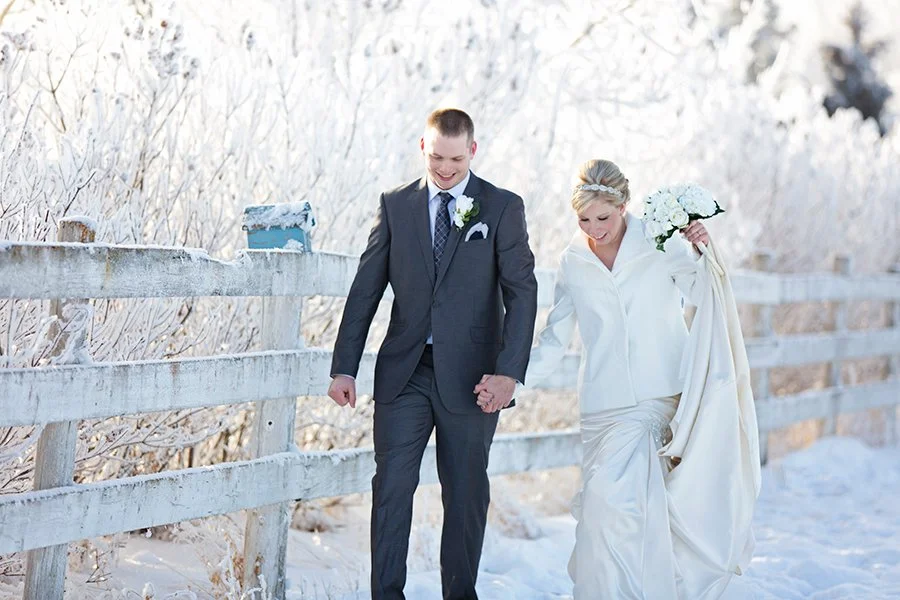 Alyssa + Mark | Stettler Wedding Photography