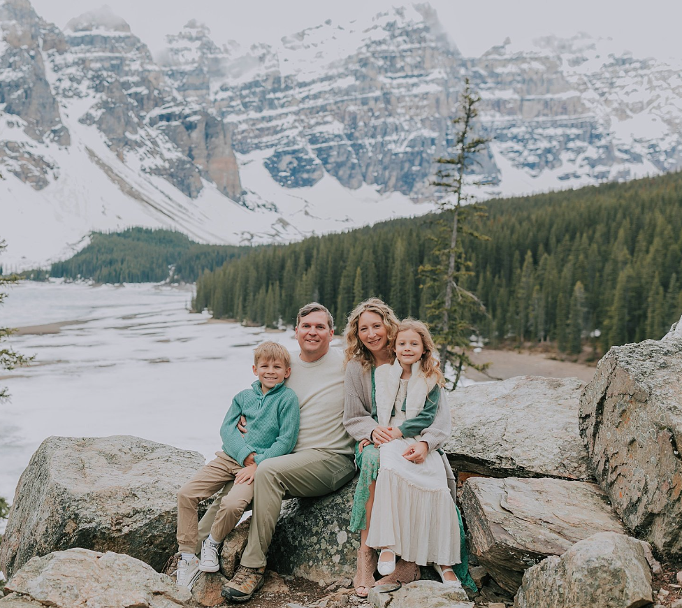 MORAINE LAKE | FAMILY PHOTOS