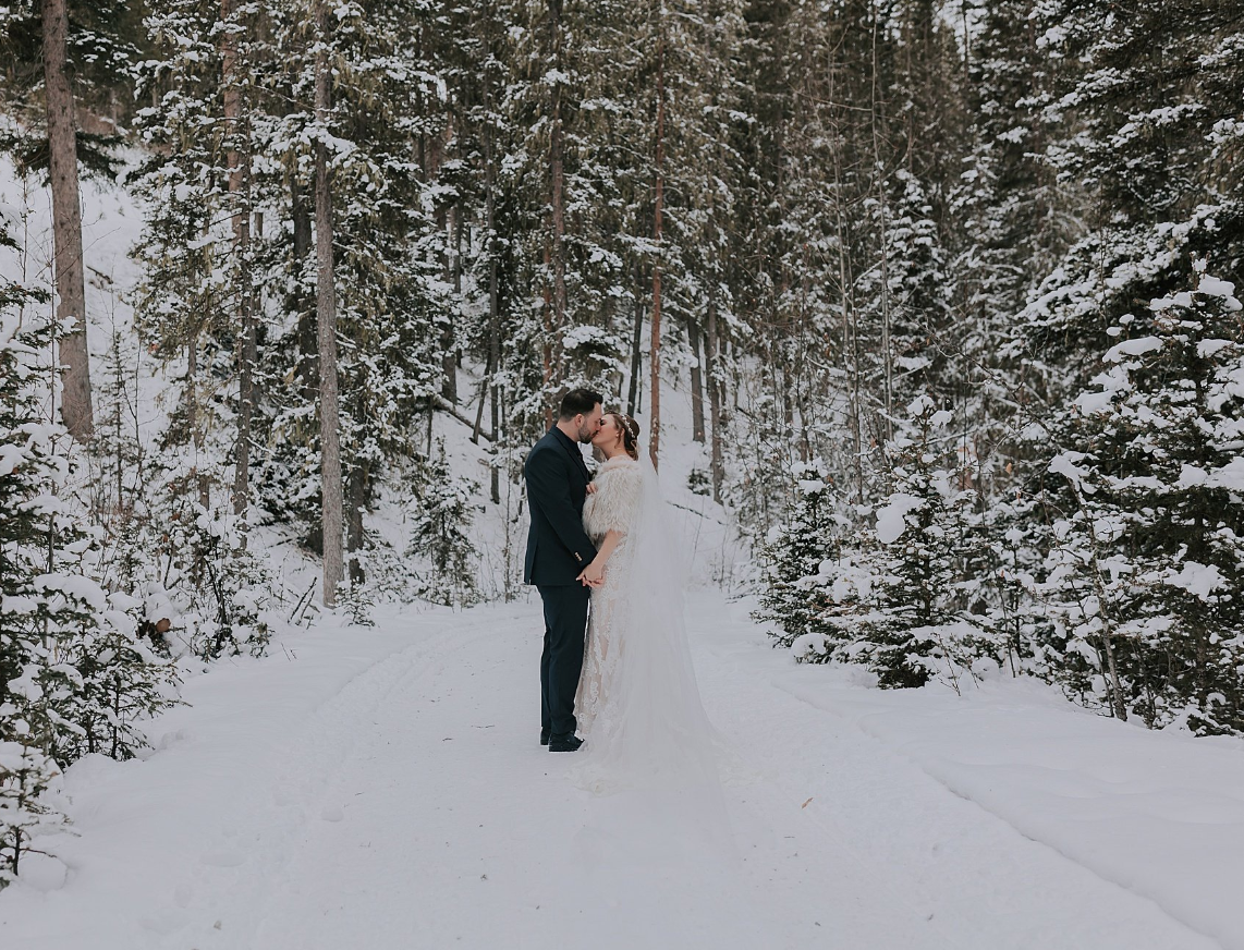 AZURIDGE WEDDING | CALGARY PHOTOGRAPHER