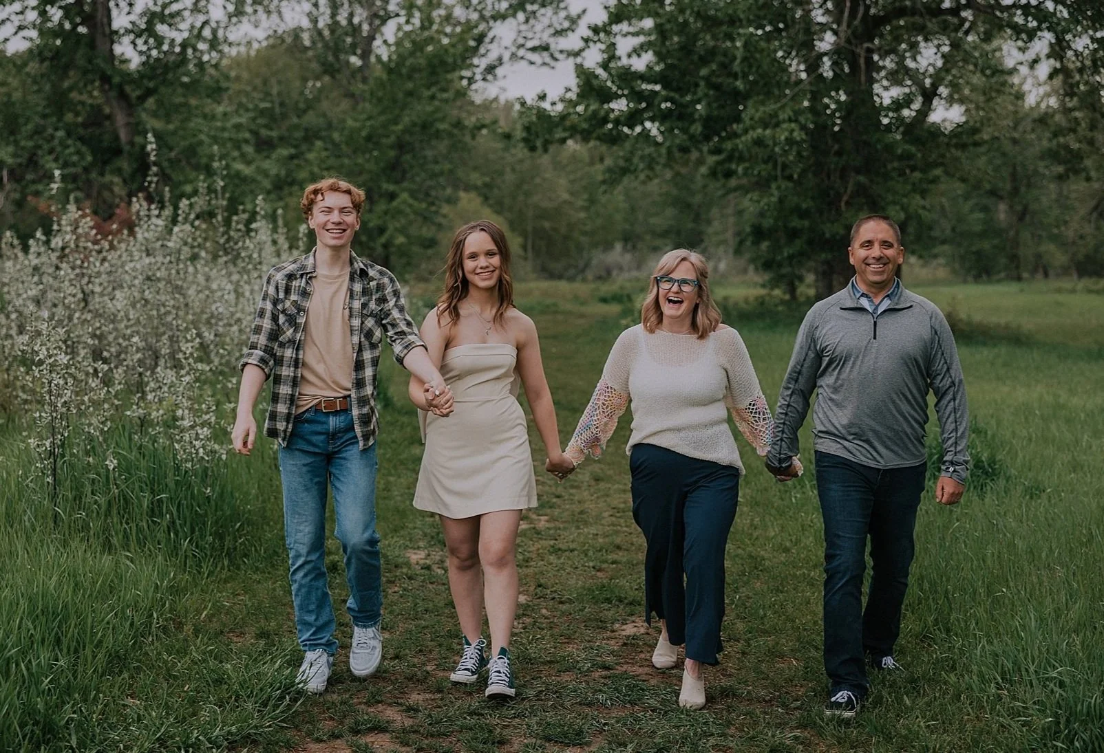 GRAD PHOTOS | OKOTOKS