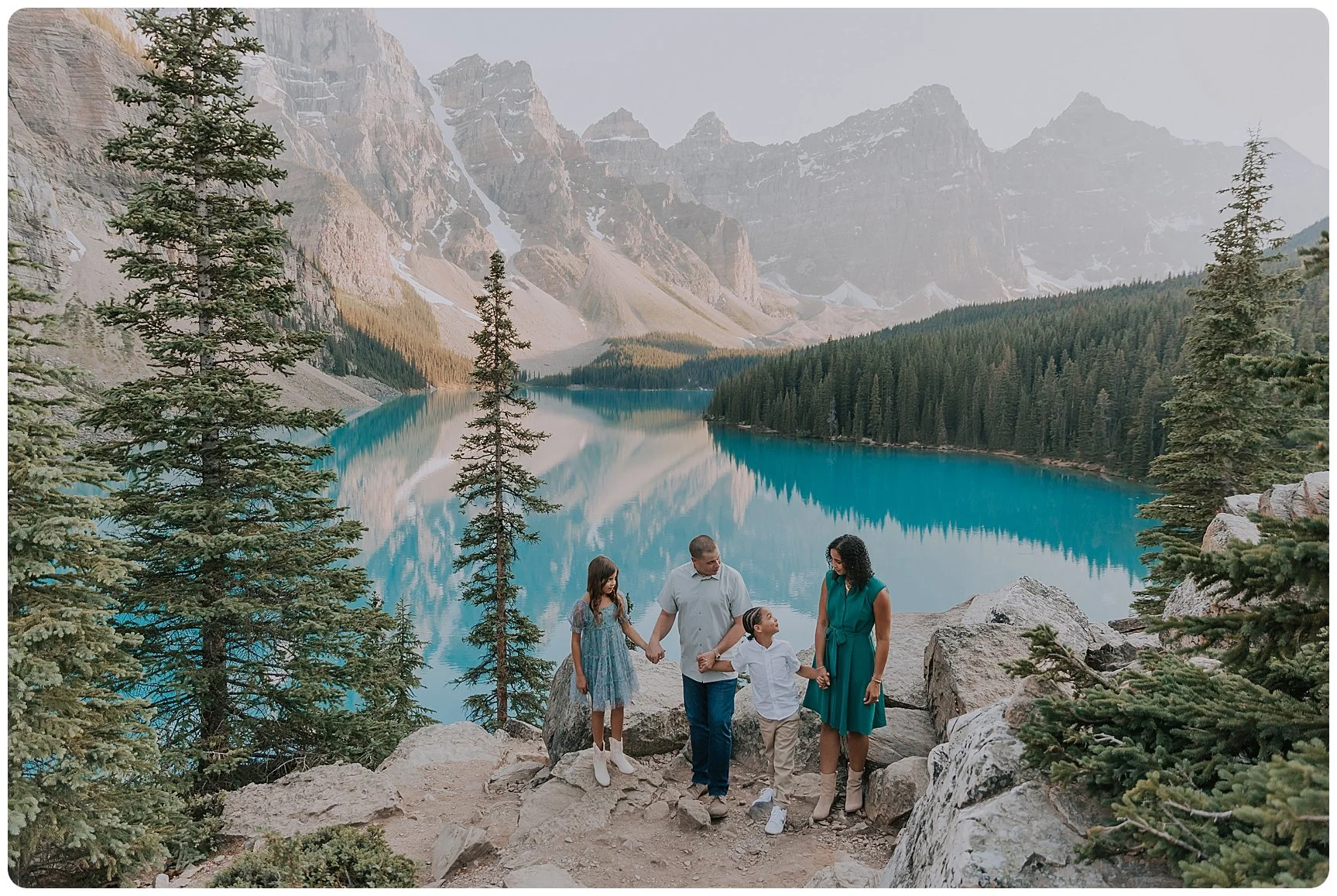 MORAINE LAKE FAMILY SESSION