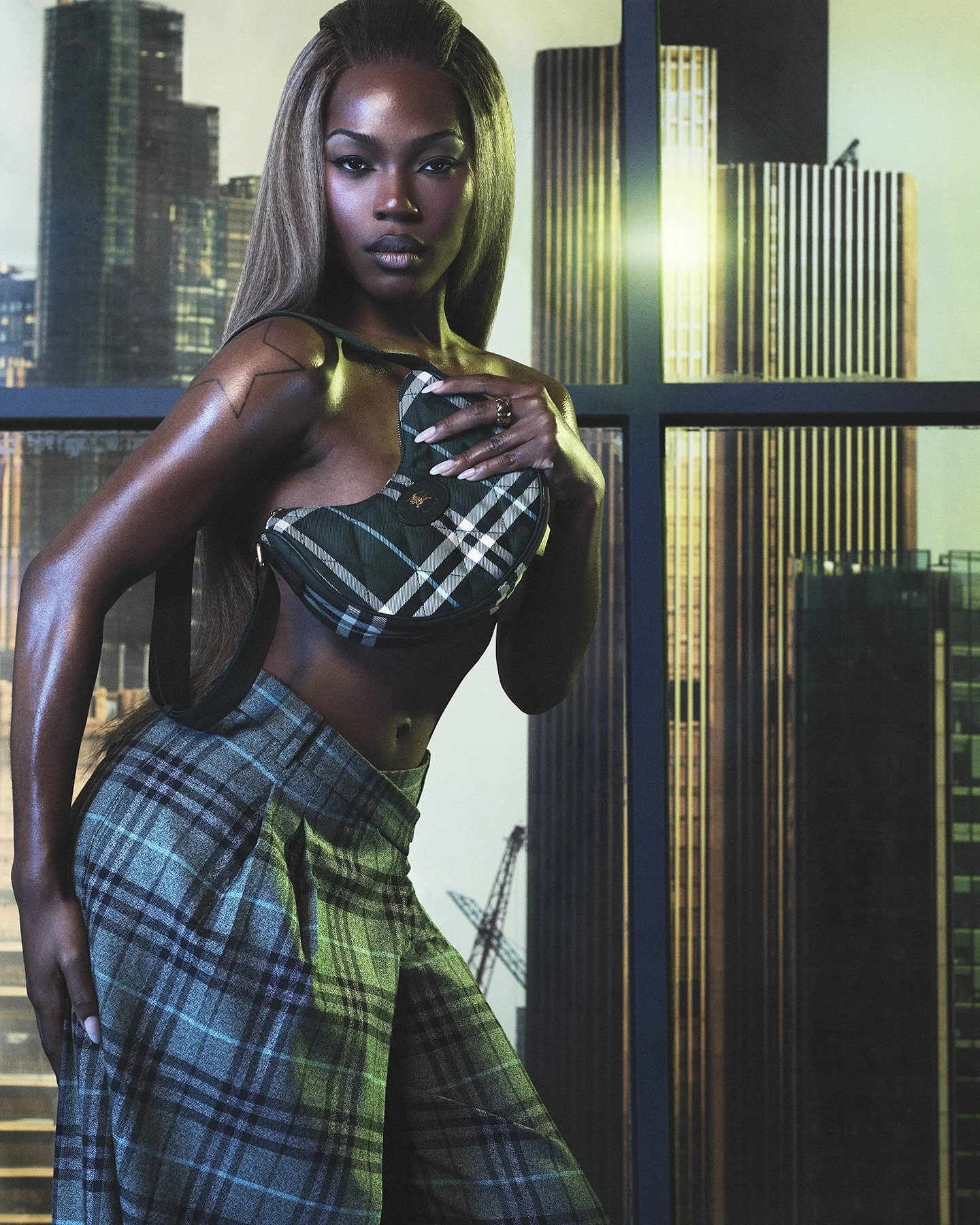 Post-production for @papermagazine featuring stunning @quenblackwell
Thank you to @go__see

photography @okrichie
styling @angelinacantu
makeup @kimoramulan
hair @malcolm.marquez
nails @kimmiekyees
set design @allegrapeyton
clothing and accessories b