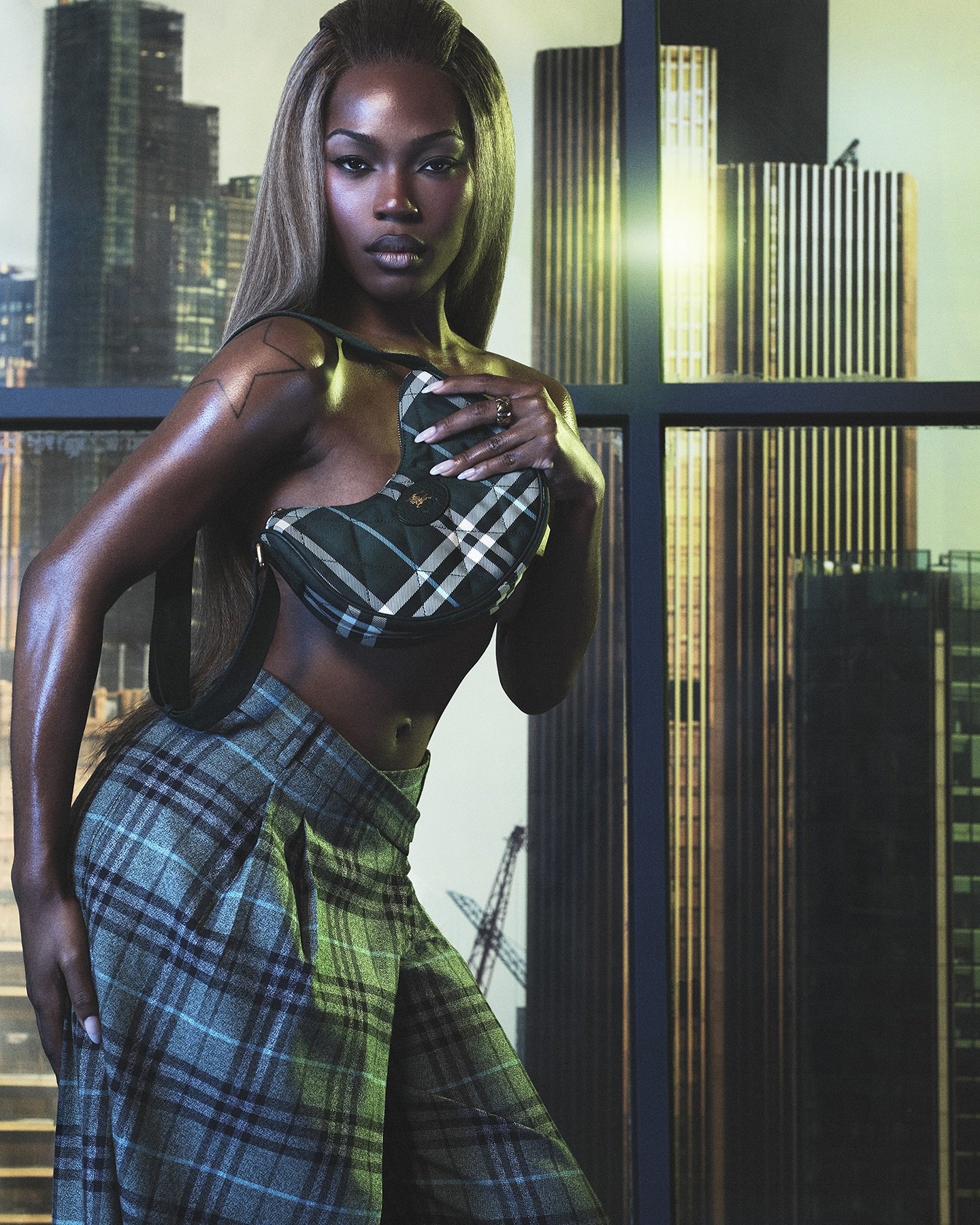 Post-production for @papermagazine featuring stunning @quenblackwell
Thank you to @go__see

photography @okrichie
styling @angelinacantu
makeup @kimoramulan
hair @malcolm.marquez
nails @kimmiekyees
set design @allegrapeyton
clothing and accessories b