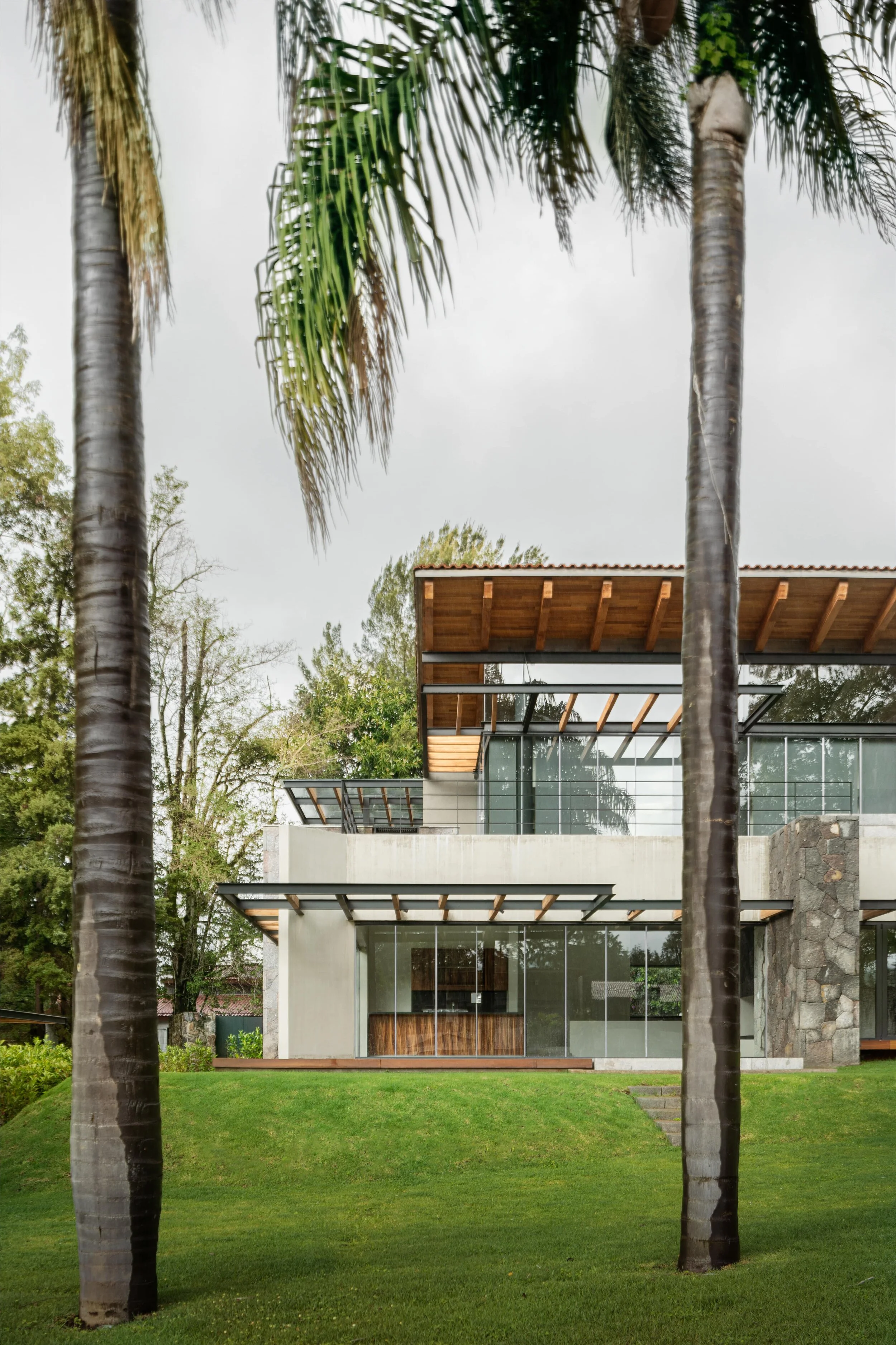 ZAR_AVANDARO 333_02-min.JPG