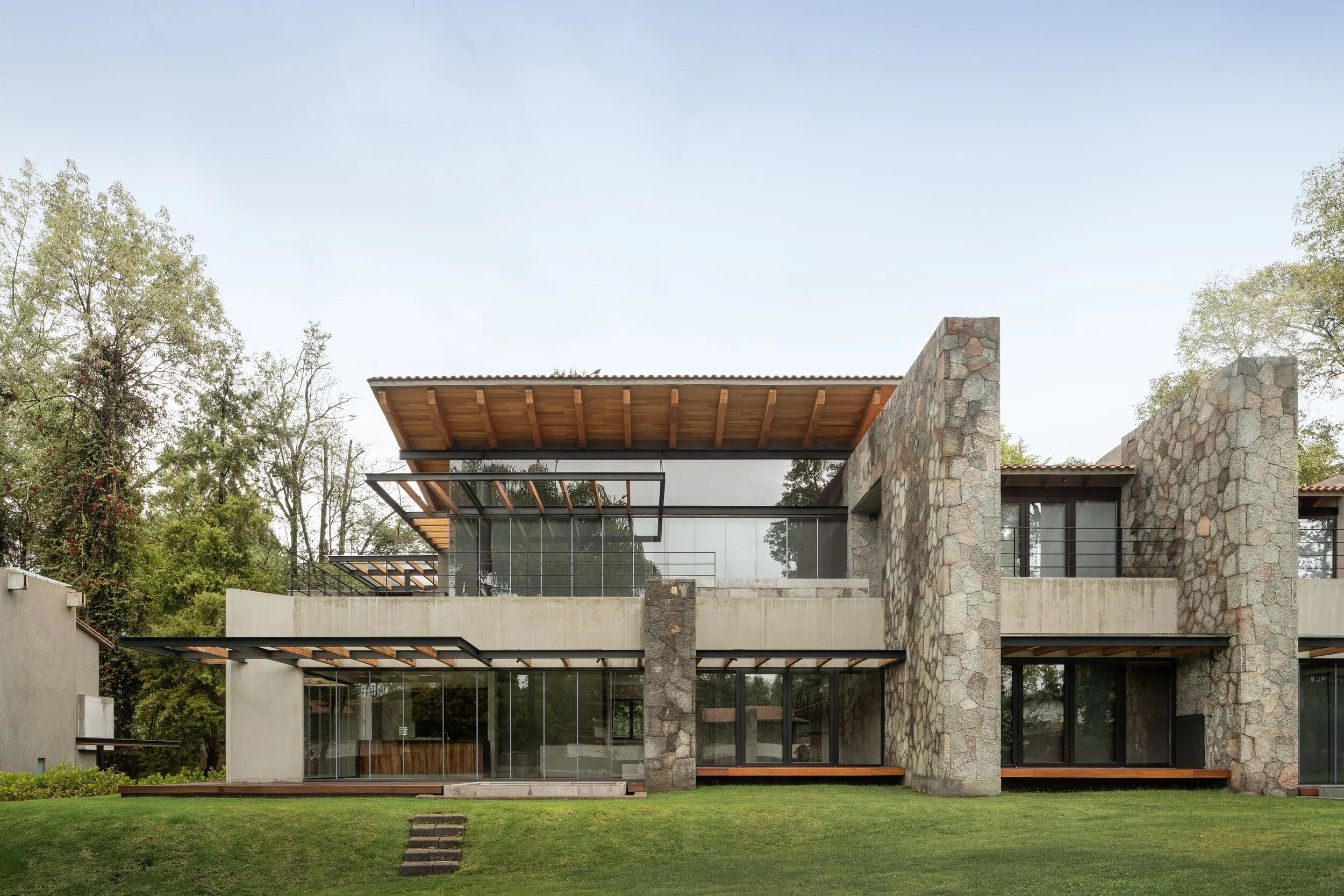 ZAR_AVANDARO 333_01-min.JPG