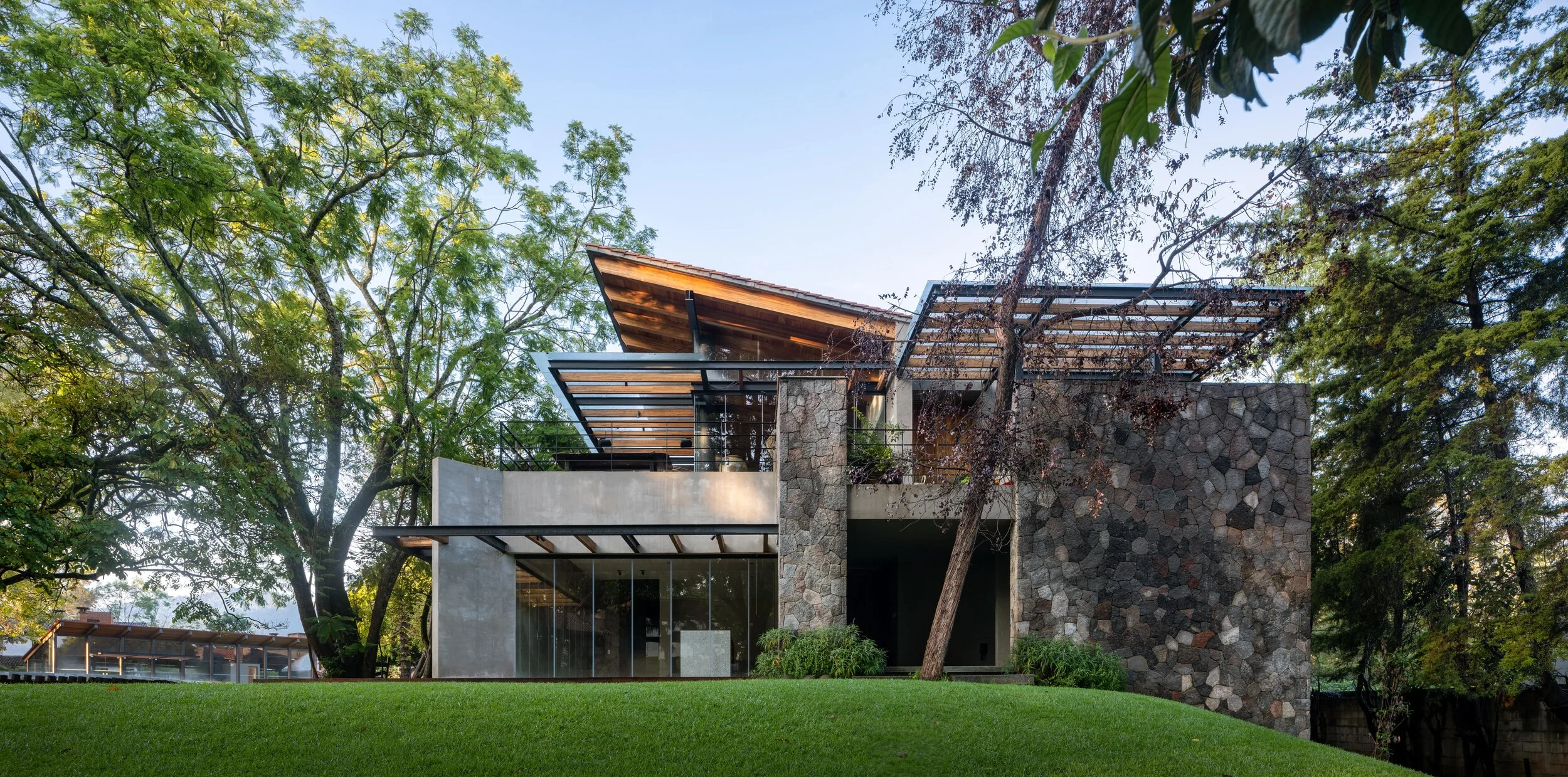 ZAR_AVANDARO 333_15-min.JPG