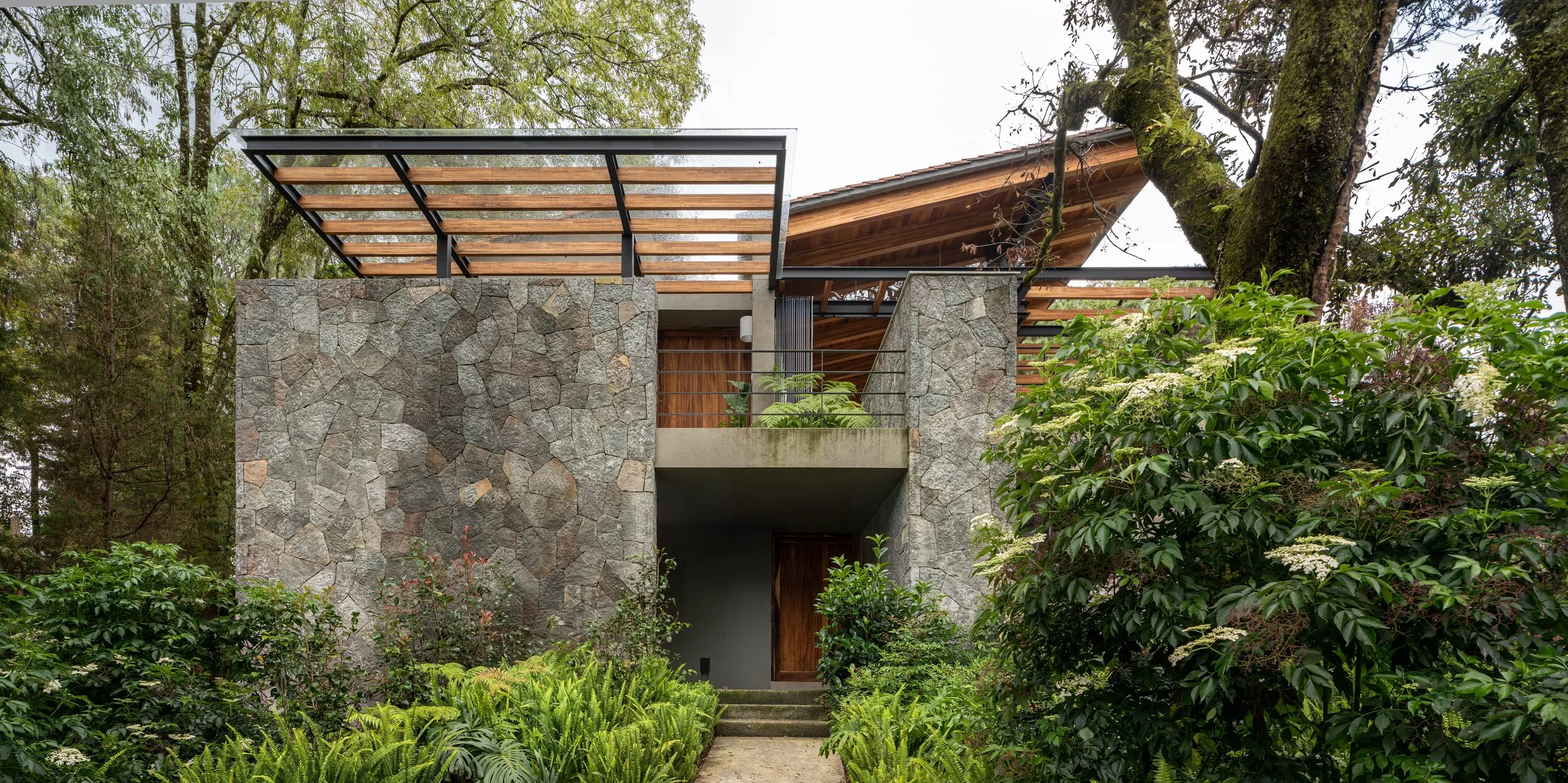 ZAR_AVANDARO 333_21-min.JPG