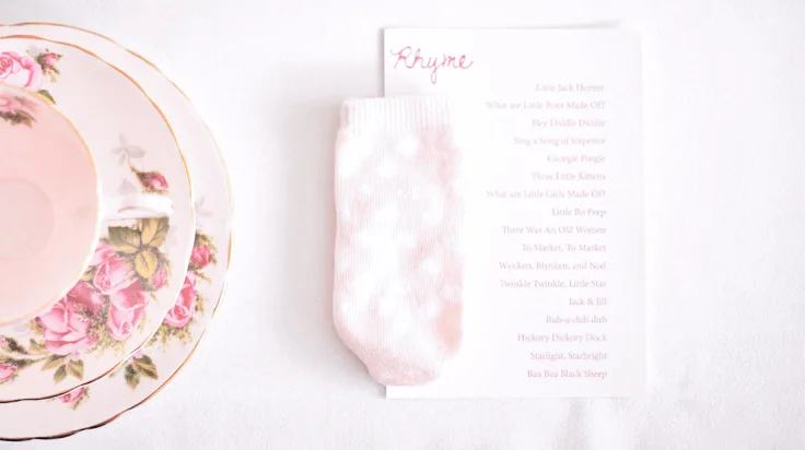 CLIENT: moi BRIEF: shower games that sit with the tone of the table setting 