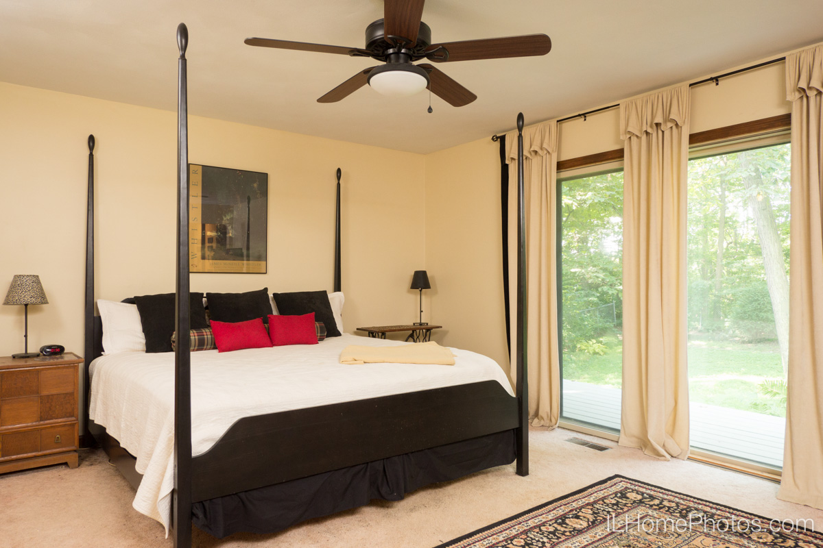 Interior master bedroom photograph for real estate in Peoria, IL :: Illinois Home Photography by Michael Gowin, Lincoln, IL