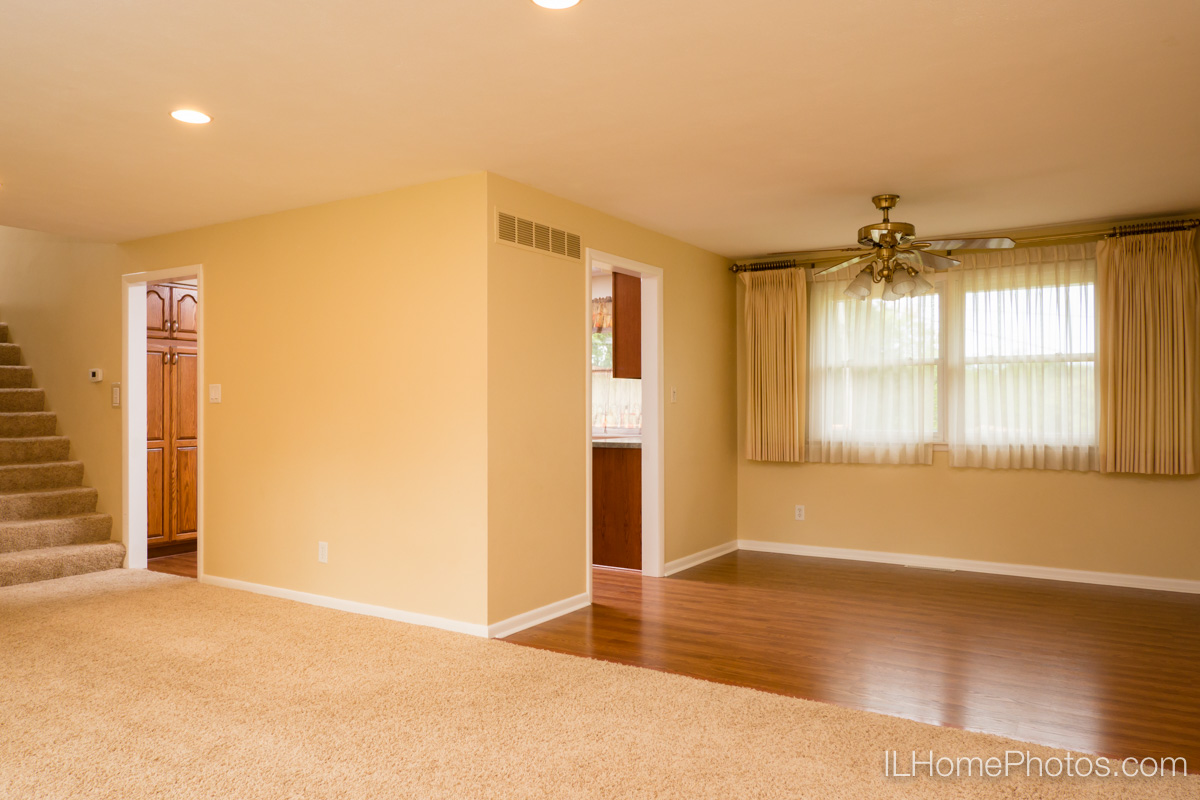 Interior living room and dining room photograph for real estate in Peoria, IL :: Illinois Home Photography by Michael Gowin, Lincoln, IL