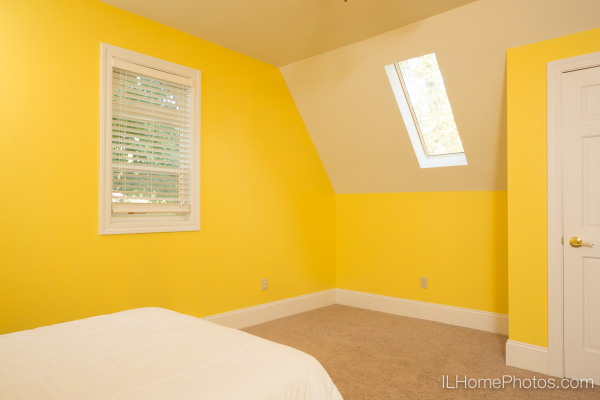 Interior home bedroom photograph for real estate in Delavan, IL :: Illinois Home Photography by Michael Gowin, Lincoln, IL