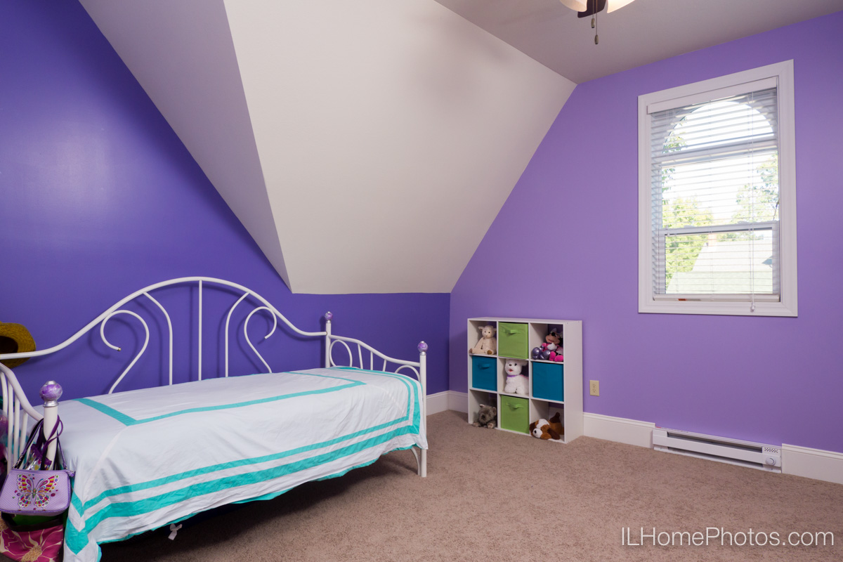 Interior home child's bedroom photograph for real estate in Delavan, IL :: Illinois Home Photography by Michael Gowin, Lincoln, IL