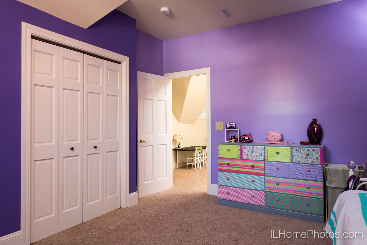 Interior home child's bedroom photograph for real estate in Delavan, IL :: Illinois Home Photography by Michael Gowin, Lincoln, IL