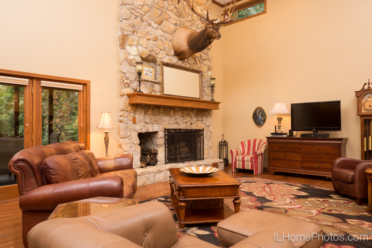 Interior living room photograph for real estate in Elkhart, IL :: Illinois Home Photography by Michael Gowin, Lincoln, IL