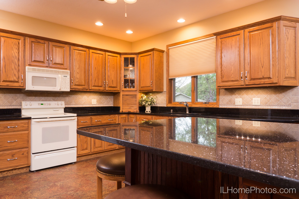 Interior kitchen photograph for real estate in Elkhart, IL :: Illinois Home Photography by Michael Gowin, Lincoln, IL