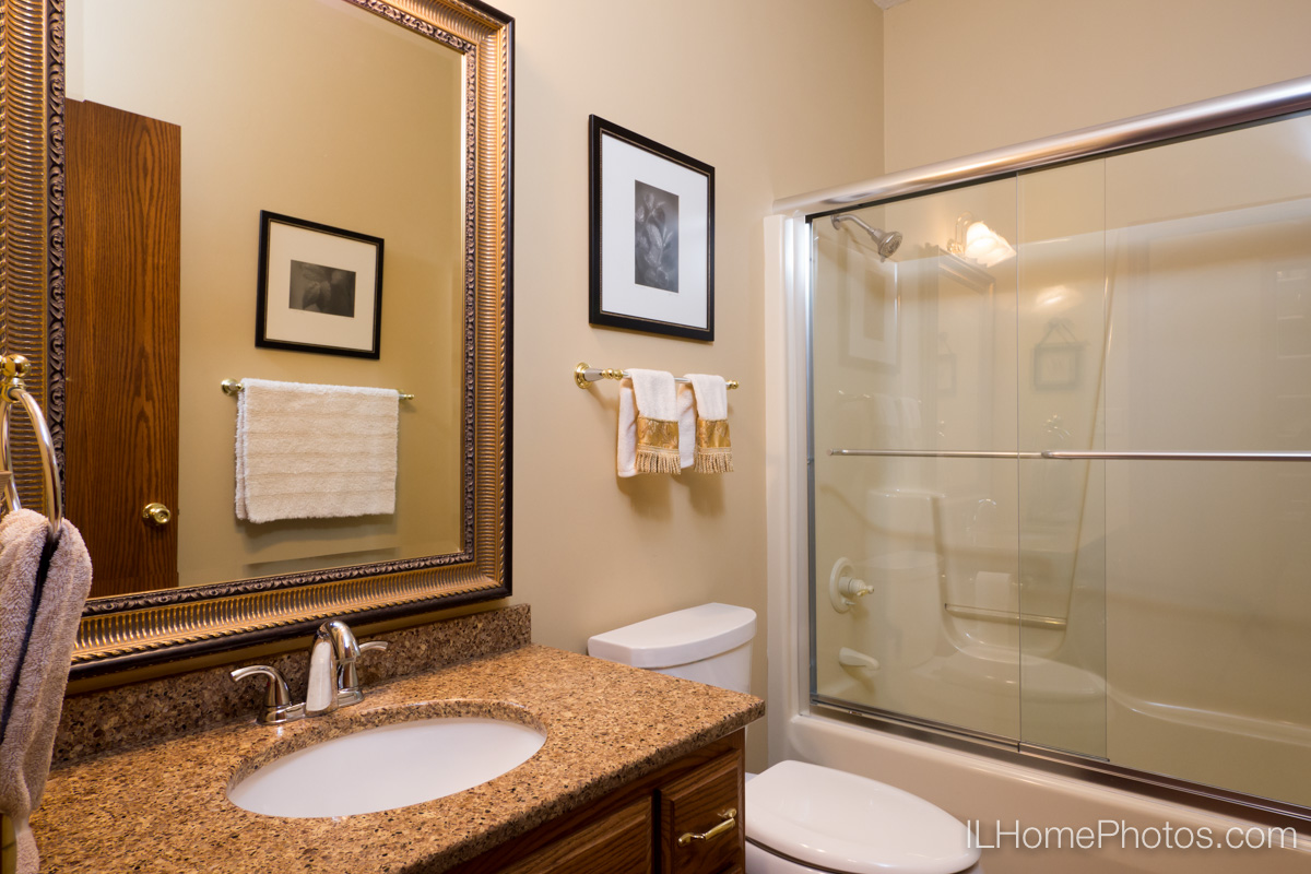 Interior bathroom photograph for real estate in Elkhart, IL :: Illinois Home Photography by Michael Gowin, Lincoln, IL