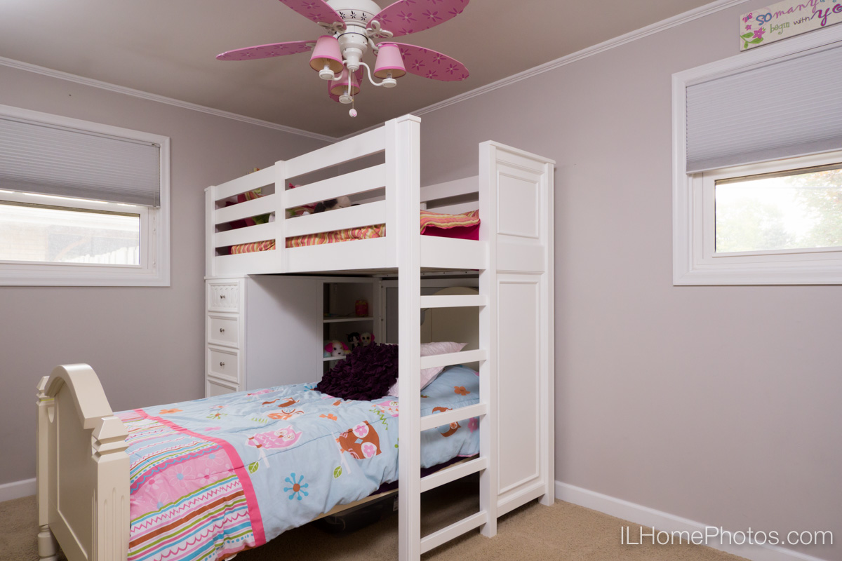 Interior bedroom photograph for real estate in Morton, IL :: Illinois Home Photography by Michael Gowin, Lincoln, IL