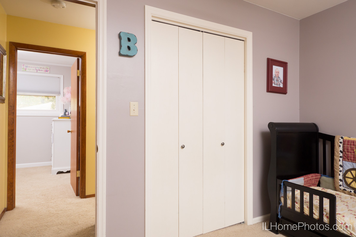 Interior bedroom photograph for real estate in Morton, IL :: Illinois Home Photography by Michael Gowin, Lincoln, IL