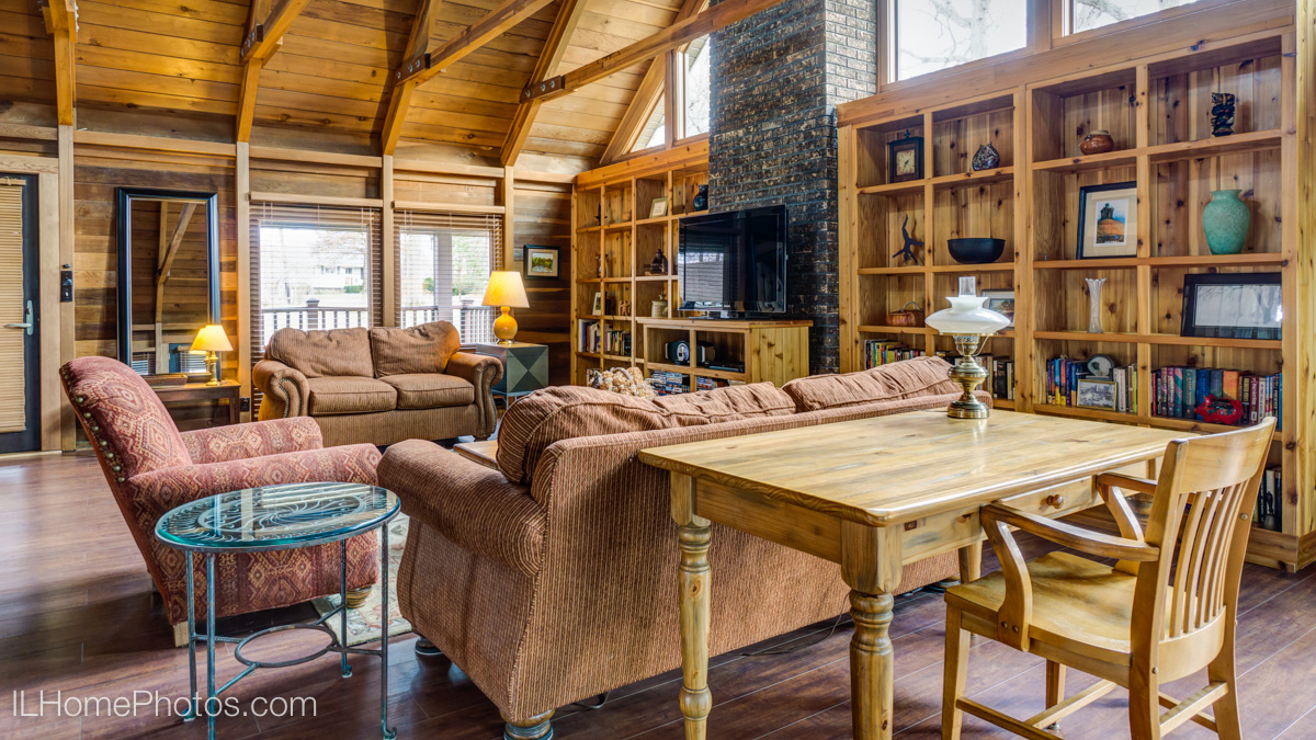 Interior living room photograph for real estate, Cuba, IL :: Illinois Home Photography by Michael Gowin, Lincoln, IL