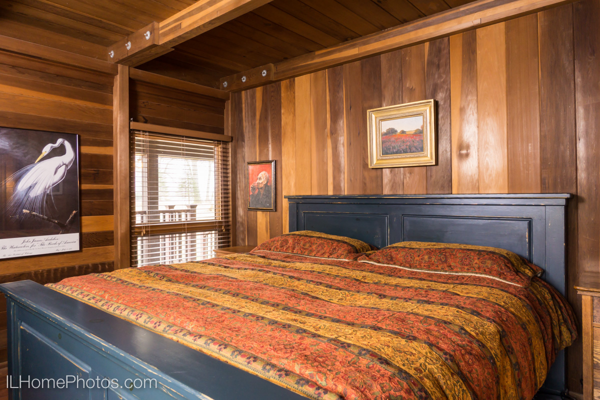 Interior bedroom photograph for real estate, Cuba, IL :: Illinois Home Photography by Michael Gowin, Lincoln, IL