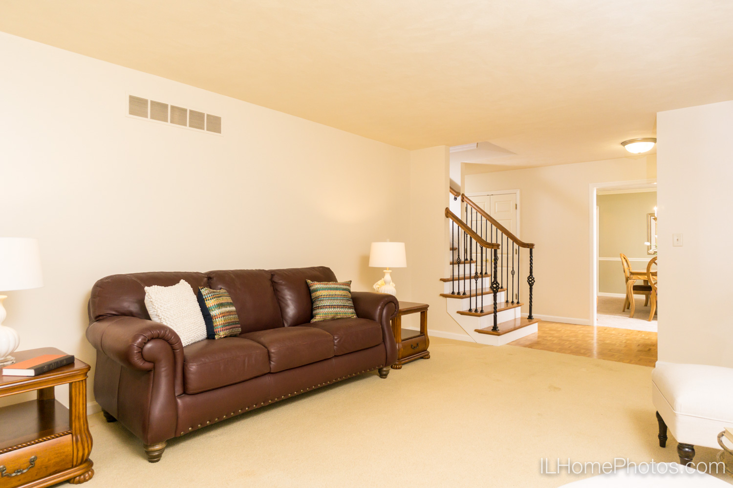 Interior living room photograph for real estate in Peoria, IL :: Illinois Home Photography by Michael Gowin, Lincoln, IL