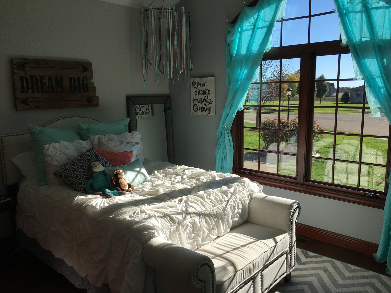 Before - amateur photograph of child's bedroom