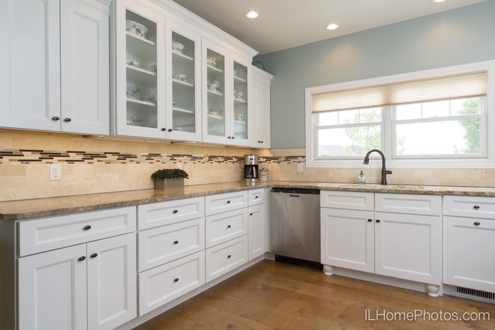Interior kitchen photograph for real estate in Springfield, IL :: Illinois Home Photography by Michael Gowin, Lincoln, IL