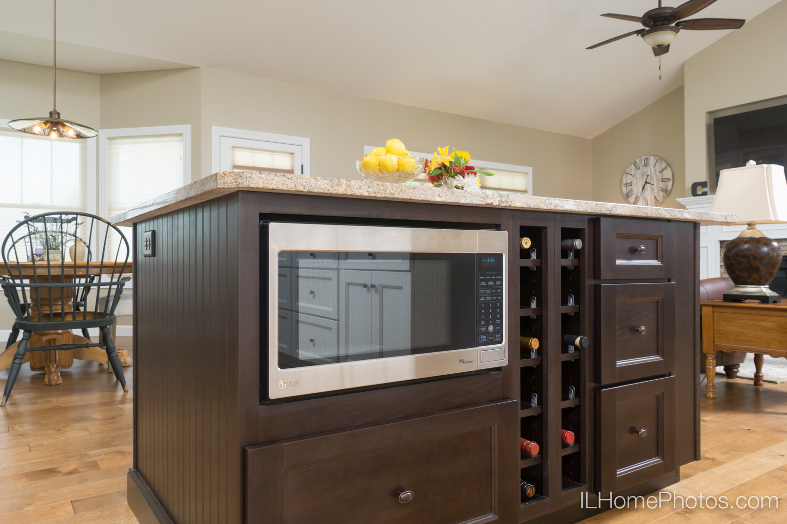 Interior kitchen island photograph for real estate in Springfield, IL :: Illinois Home Photography by Michael Gowin, Lincoln, IL