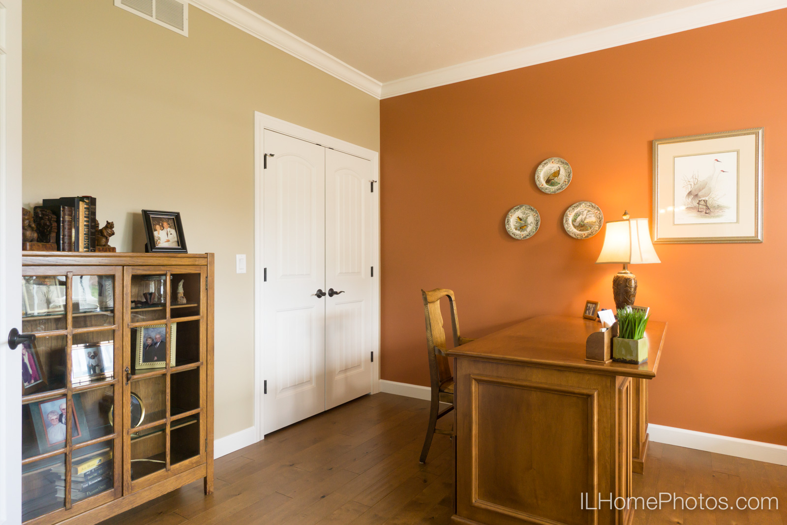 Interior home office photograph for real estate in Springfield, IL :: Illinois Home Photography by Michael Gowin, Lincoln, IL