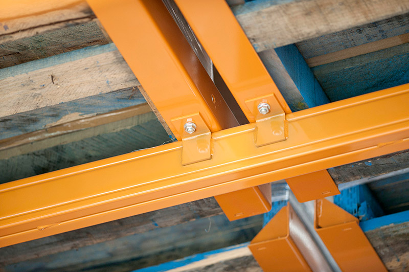 ACFS guiderails and cleats