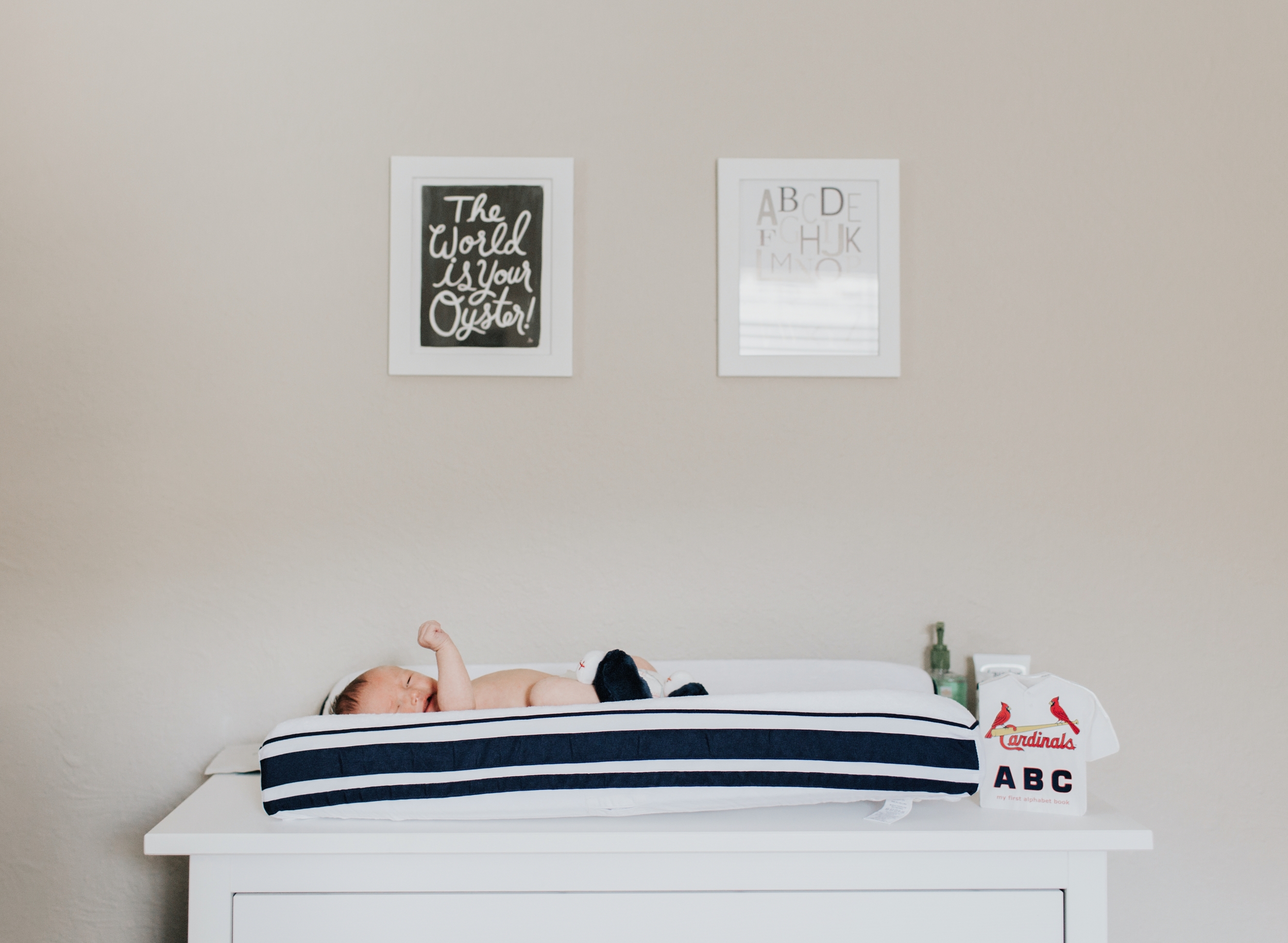 Newborn Lifestyle Session-207vanessaboy.com-final.jpg