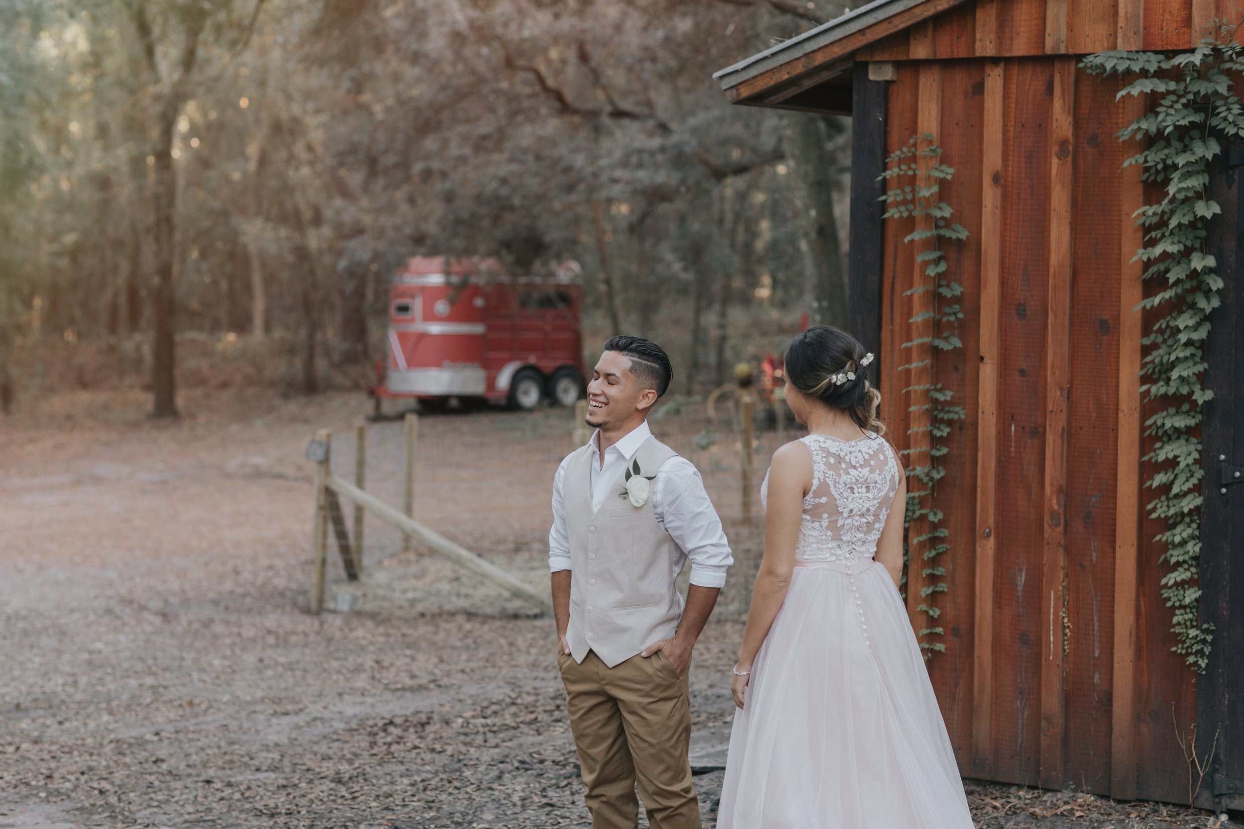 Wedding Day | Bridle Oaks Barn | Vanessa Boy Photography | vanessaboy.com-264.com final gallery.jpg