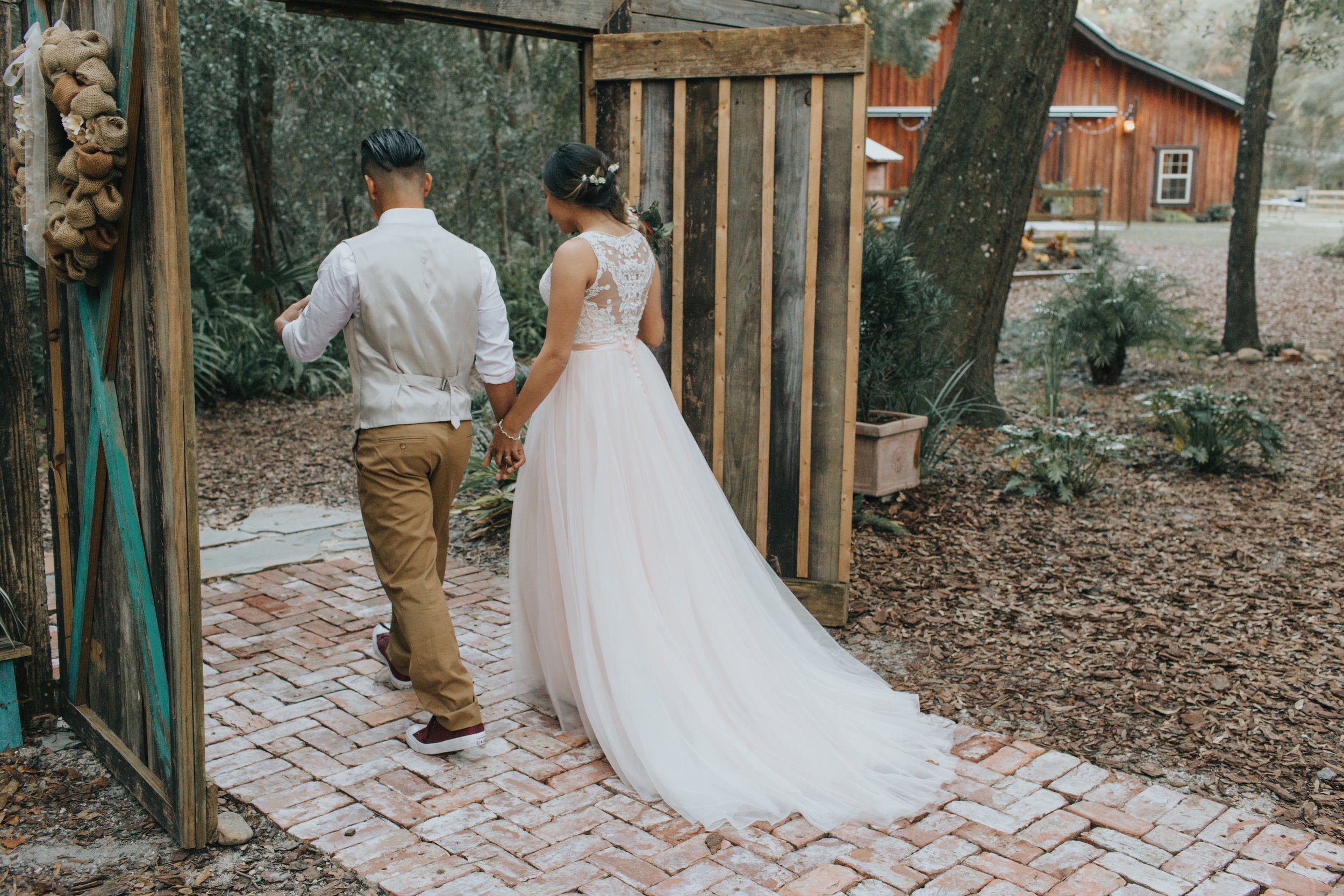 Wedding Day | Bridle Oaks Barn | Vanessa Boy Photography | vanessaboy.com-455.com final gallery.jpg