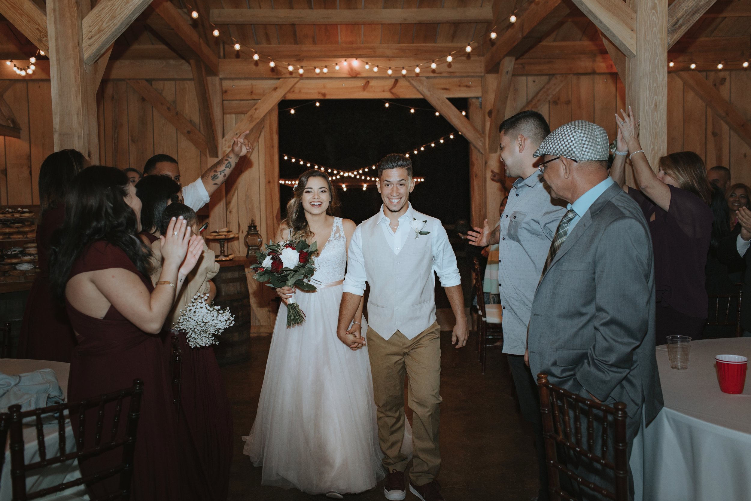 Wedding Day | Bridle Oaks Barn | Vanessa Boy Photography | vanessaboy.com-633.com final gallery.jpg