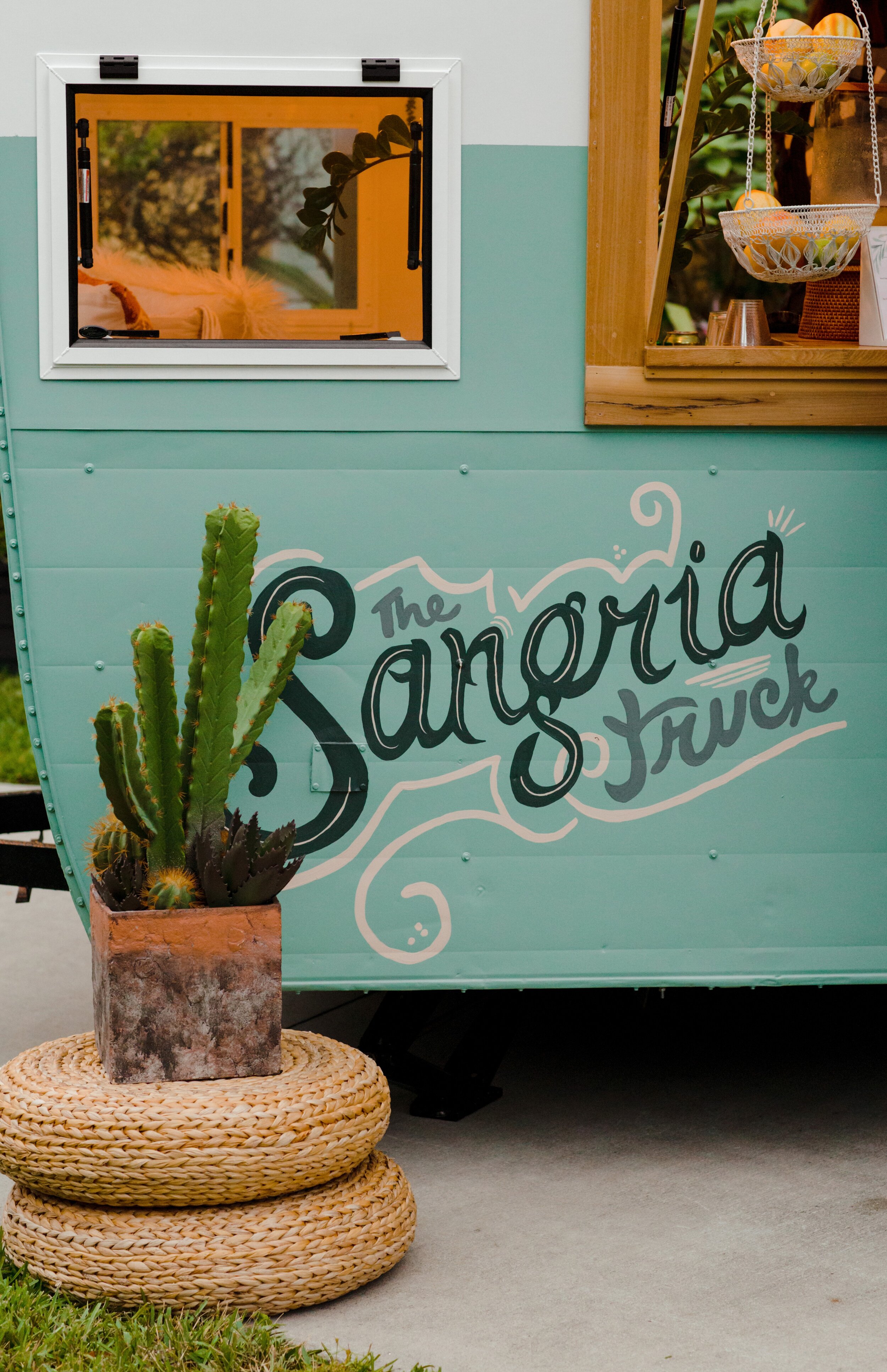 Cocktail Hour with Sangria truck | Capen House | Winter Park | Wedding | Documented by Vanessa Boy-126| final.jpg